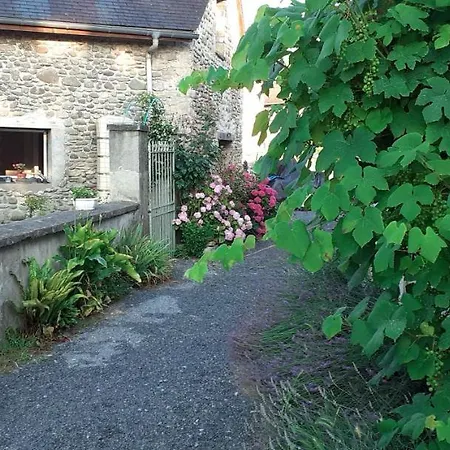 Rum i privatbostad Les Petits Chemins Ledeuix