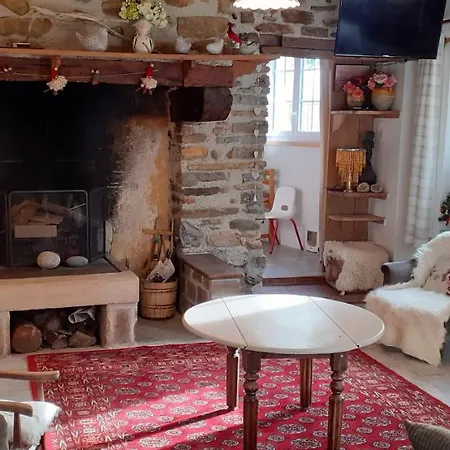 Проживание в семье Les Petits Chemins
